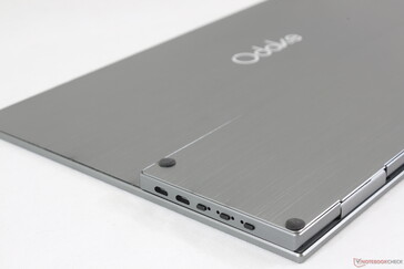 3,5-mm-Kopfhöreranschluss, 2x USB Typ-C (1x USB Typ-C Power Delivery), HDMI