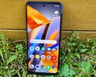 Das Xiaomi Poco M5s ist aktuell günstig erhältlich (Bild: Marcus Herbrich)