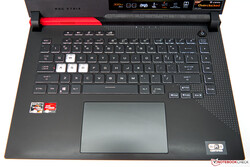 Tastatur und Touchpad des Asus ROG Strix G15 G513QY