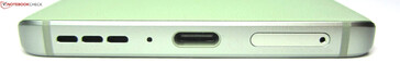 Fußseite: Lautsprecher, Mikrofon, USB-C 2.0, SIM-Slot