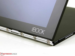 Das Yoga Book 2-in-1 mit Touch Tastatur kommt mit Android und Windows und bald auch mit Chrome OS.