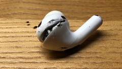 Kult-Earbuds Apple AirPods Air: Überhitzen die Ohrstöpsel, dann wird es eventuell sehr häßlich und gefährlich (Quelle heise.de, Bildquelle privat).