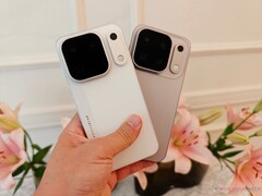 Oppo soll dem abgebildeten Find X10 Pro Max bald ein X10 Ultra zur Seite stellen.