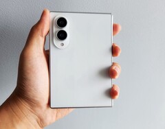Das Samsung Galaxy Z Fold8 Wide soll leichter als viele herkömmliche Smartphones ausfallen.