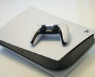 PlayStation 5: Eine leistungsfähigere Konsole soll im April erscheinen (Bild: Kerde Severin)