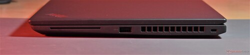 Dank USB 4 ist das ThinkPad X13 Gen 3 AMD auch endlich mit Thunderbolt-Zubehör kompatibel (Bilder: Benjamin Herzig)