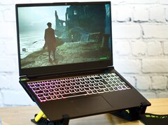 Das XMG Pro 15 (E23) ist sowohl als Gaming-Notebook als auch Workstation nutzbar (Bildquelle: Marc Herter)