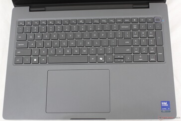 Die Tastenbelegung ist fast identisch mit der Tastatur des Precision 7680