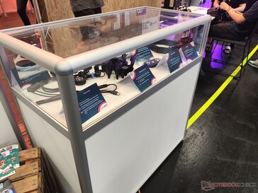 Die Fachstelle für Jugendmedienkultur NRW hat verschiedene Eingabegeräte präsentiert