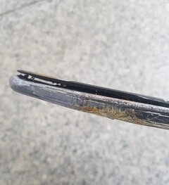 Zerstörtes Samsung Galaxy S10 5G (Quelle: Naver/User Rivon)