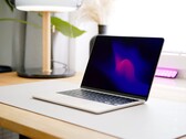 Das Macbook Air soll bald auch mit einem größeren 15 Zoll Display erhältlich sein. (Bild: Notebookcheck)