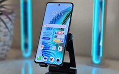 Das Honor Magic 6 Lite kann für weniger als 250 Euro abgestaubt werden (Bild: Marcus Herbrich)