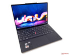 Lenovo ThinkPad Z13 G1 OLED im Test - Business-Laptop mit AMD Ryzen 7 Pro 6860Z
