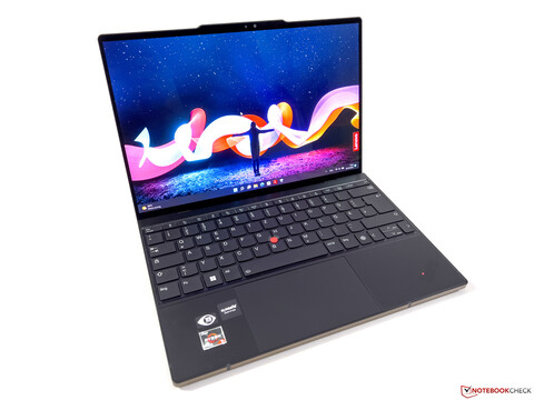 Lenovo ThinkPad Z13 G1 OLED im Test - Business-Laptop mit AMD Ryzen 7 Pro 6860Z