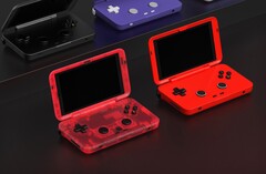 Den Retroid Pocket Flip Gaming-Handheld gibts auch mit transparentem Gehäuse sowie in GameCube-Farben. (Bild: Retroid Pocket)
