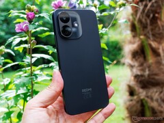 Das Redmi Note 17 Pro 5G packt einen Riesen-Akku ins wasserfeste Gehäuse.