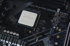 AMD könnte mit Intel Tiger Lake-U einen starken Konkurrenten bekommen. (Bild: Christian Wiediger, Unsplash)