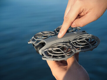 Bei der Neo 2 handelt es sich um eine besonders kompakte Drohne (Bildquelle: DJI)