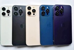 Das Apple iPhone 14 Pro soll in fünf unterschiedlichen Farben angeboten werden, inklusive Blau und Violett. (Bild: Weibo)