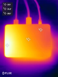 Khadas Mind Pro beim Stresstest (Oberseite)