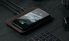 Drahtloses Laden könnte schon im nächsten Jahr deutlich schneller als bisher werden. (Bild: Nomad)