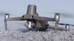 Auch der weltweit größte Drohnen-Hersteller DJI hat es sich nun mit den USA verscherzt und landet auf der US-Blocklist.