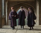 Die Gagen von Dominic McLaughlin, Arabella Stanton und Alastair Stout für die erste Staffel von HBOs Harry Potter-Serie betragen angeblich jeweils 500.000 britische Pfund. 