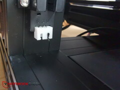 Stecker durch Verpackungsmaterial verstopft