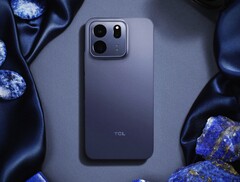 Das TCL P80 Ultra setzt auf ein AMOLED-Display mit matter Oberfläche.
