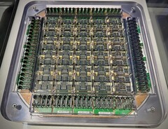 Tesla Dojo KI-Supercomputer mit 15-kW-Kachel (Quelle: Steve Jurvetson)
