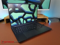 Schenker hat mit dem XMG Core 15 derzeit einen hübschen RTX-4070-Laptop im Angebot (Bildquelle: Christian Hintze)