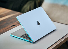 Coolblue hat das 2023 MacBook Pro 14 mit dem Apple M2 Pro derzeit günstig im Angebot (Bild: Notebookcheck)