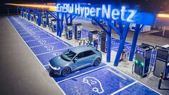 Schnellladenetz: Neuer EnBW Schnellladepark für E-Autos im Norden mit 24 HPC 300-kW-Ladepunkten.