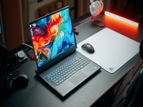 Video: Groß und schwer trifft auf schnell und leise! - Alienware 16 Area-51 Review