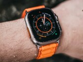 Die Apple Watch Ultra 3 soll erstmals ein 5G-Modem und Satelliten-Anbindung erhalten. (Bildquelle: Alek Olson)