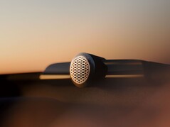 Detailansicht eines Bowers & Wilkins Hochtöners im Innenraum des neuen Volvo EX60 (Bild: Volvo).