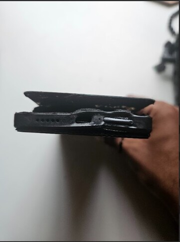 Die Unterseite des explodierten Xiaomi Redmi Note 13 Pro 5G (Bildquelle: Sri Varshan)