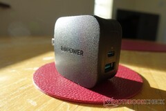 Das neue Ladegerät RP-PC144. (Quelle: Notebookcheck)