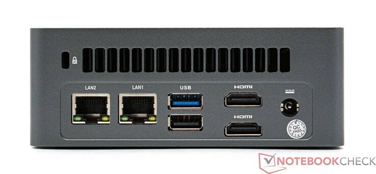 Rückseite, 2x 2,5G LAN, 1x USB 3.2, 1x USB 2.0, 2x HDMI 2.0 Netzanschluss (12 V; 5 A)