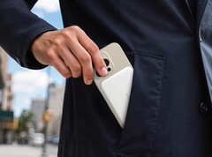 Die Anker Nano Powerbank (5K | 20 Watt USB-C + 15 Watt Wireless | MagGo) ist eine von zwei neuen Powerbanks von Anker. (Bildquelle: Anker)