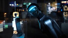 Honor kündigt für den Mobile World Congress nicht nur sein Robot Phone sondern auch einen humanoiden Kollegen an.