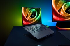Das Razer Blade 14 (2025) ist trotz seines schlanken Gehäuses ein guter Performer (Bildquelle: Razer)