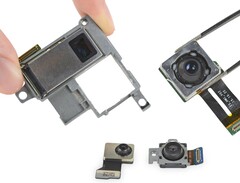 Alle vier Kameras des Galaxy S20 Ultra werden im iFixit-Teardown-Video genauer untersucht.