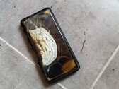 Der Akku des Google Pixel 6a könnte selbst nach dem Update ein Brand-Risiko sein. (Bildquelle: footymanageraddict, Reddit)