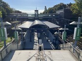 Der S-Bahnhof Messe Süd (Eichkamp) am Morgen des 4. September. Hier werden sich später wie jedes Jahr zwei Schlangen Richtung Bahnsteigkante an den Automaten bilden. (Foto: Andreas Sebayang/Notebookcheck.com)