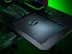 Das Razer Atlas Pro ist ein Gaming-Mauspad aus Glas