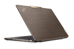 Das Lenovo ThinkPad Z13 Gen 2 ist optional mit einem Displaydeckel aus naturfaserverstärktem Material erhältlich. (Bild: Lenovo)