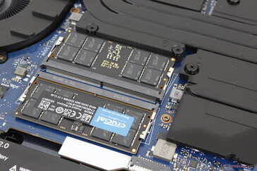 Zugänglicher 2x-DDR5-SODIMM-Steckplatz