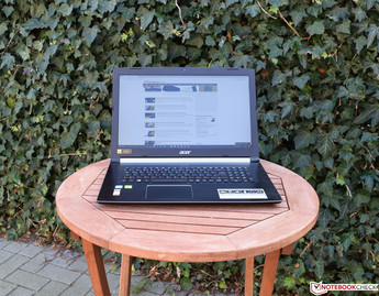 Acer Aspire 5 A517-51G im Schatten