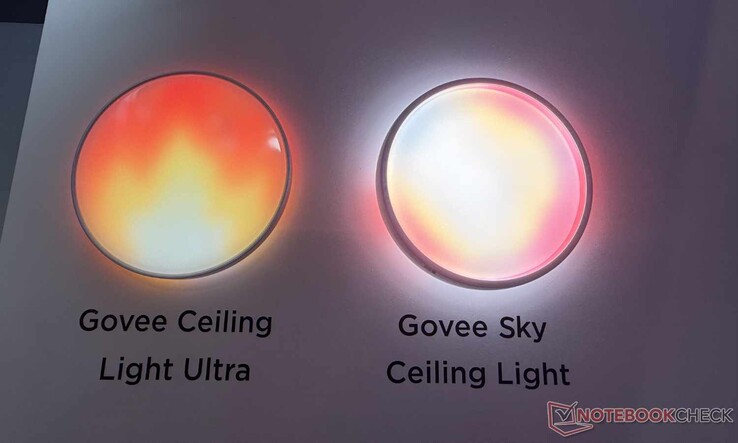 Das neue Govee Sky Ceiling Light neben dem bereits bekannten Govee Ceiling Light Ultra